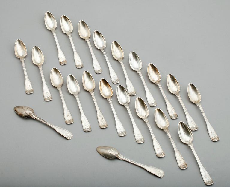 TESKEDAR, 21 st, silver, Gustaf Adolf Cedergren, Stockholm 1853. Vikt ca 645 g.