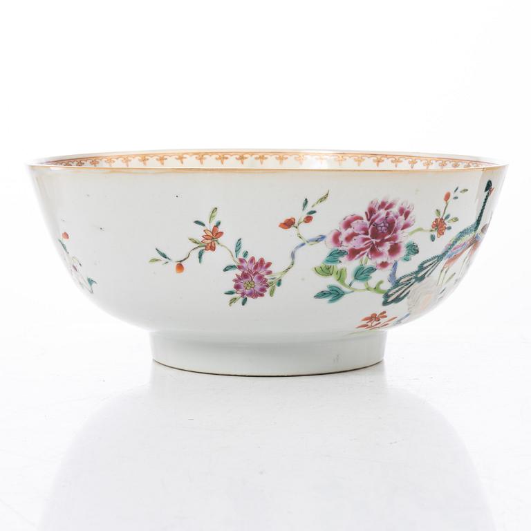 Bålskål, porslin. Qingdynastin, Qianlong (1736-95).