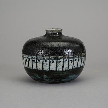 VAS, chamotterat stengods, Anders Bruno Liljefors, Gustavsberg studio 1952.