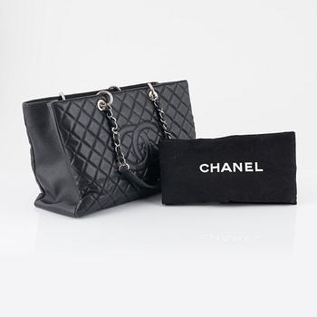 Chanel, A black caviar leather "Shopping Tote" bag, 2013-2014.