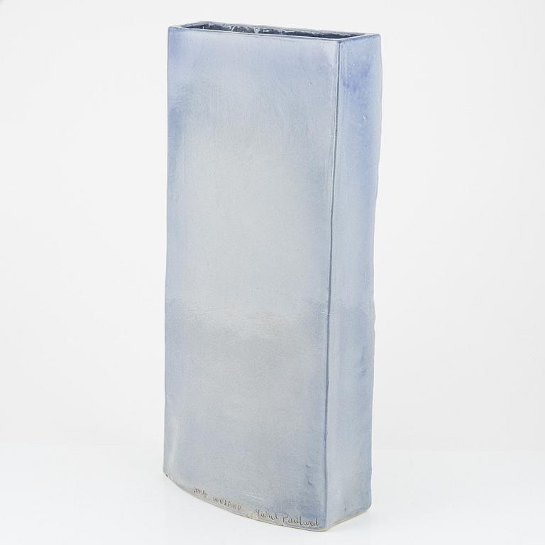 Irmtraud Paillard, a floor vase, Ugglarp, 2004.