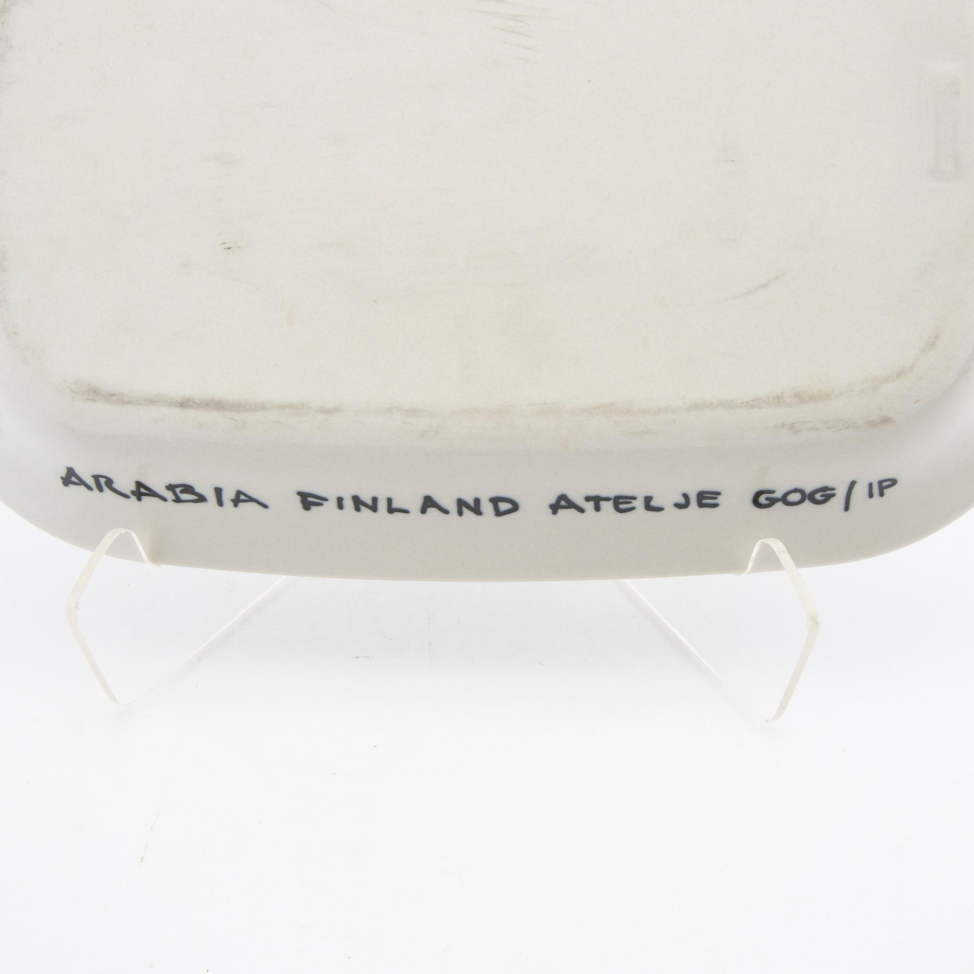 Gunvor Olin-Grönqvist plate Arabia Ateljé Finland signed.