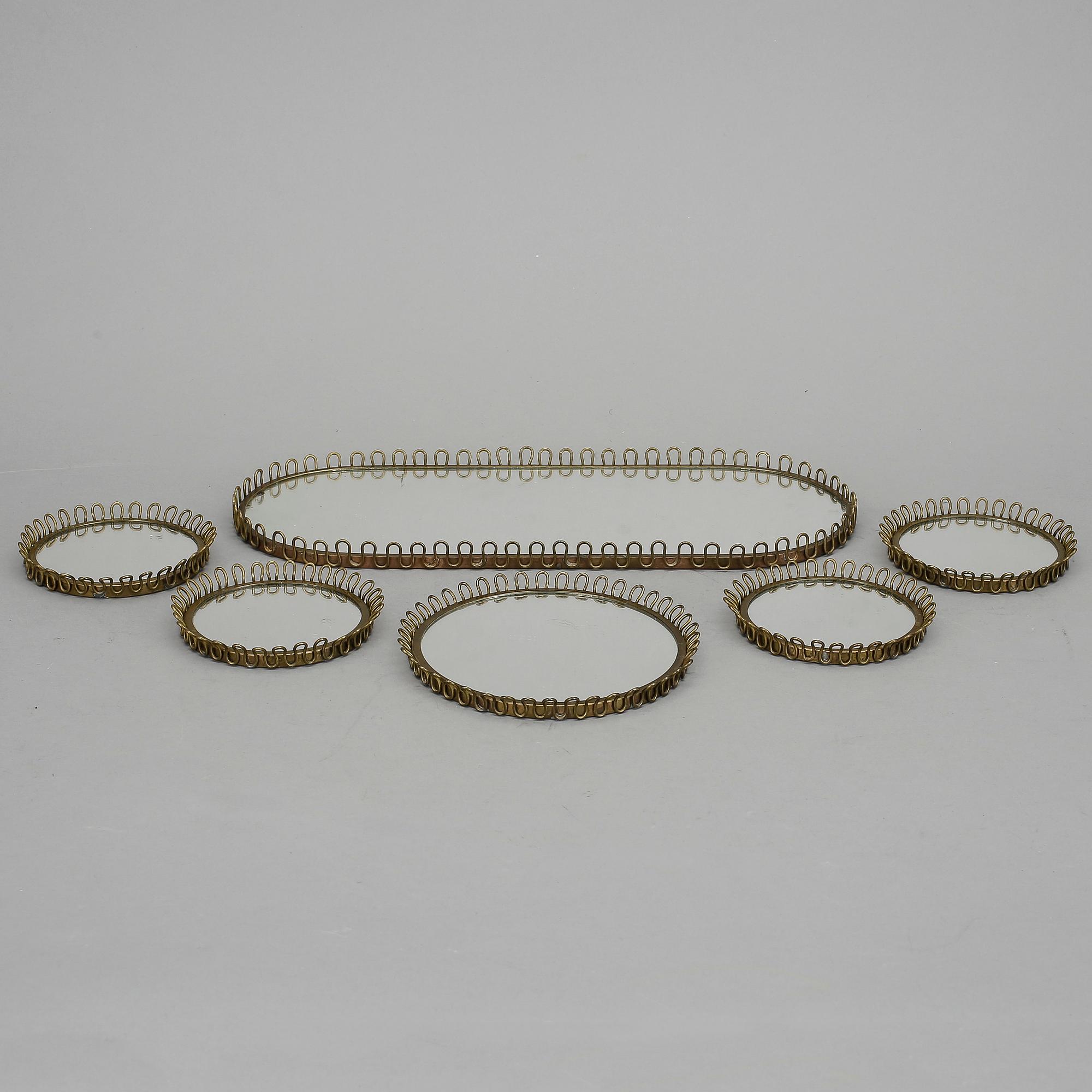 BORDSPLATEAU samt COASTERS, 6 delar, 1900-talets mitt.