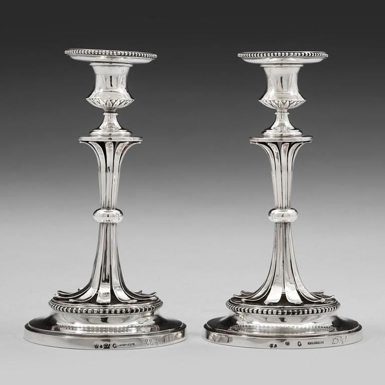 Arvid Floberg, ljusstakar, ett par, silver, Stockholm 1788, gustavianska.