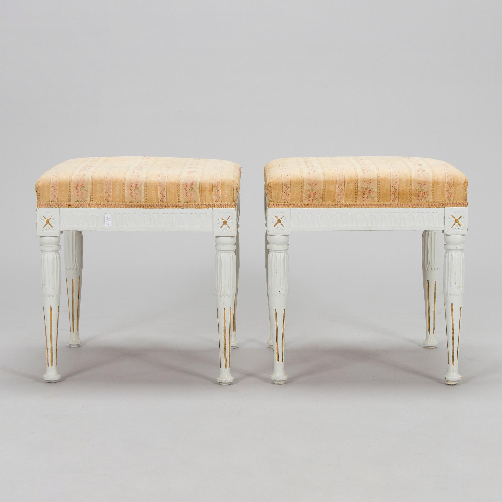 Taburettipari, kustavilaistyyliset, noin 1900-luvun alku.