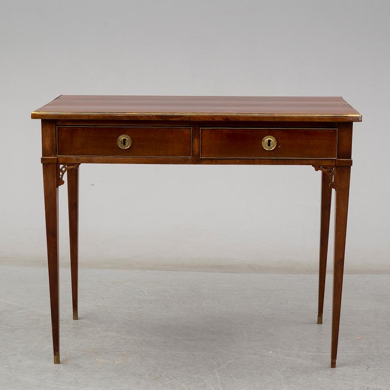 An early 19th Century late Gustavian mahogany writing desk.