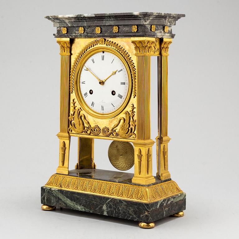 A French mantel clock, first half of the 19th century.