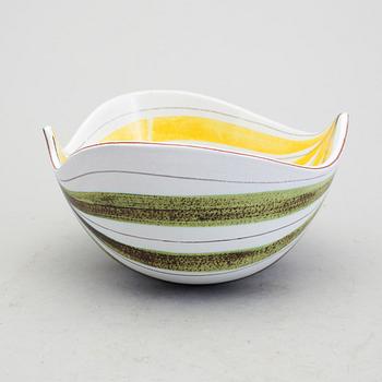 A Stig Lindberg faience bowl, Gustavsberg studio 1950´s.