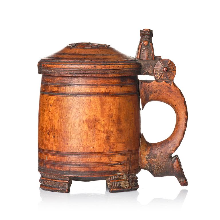 A Norwegian birch peg tankard, circa 1800.