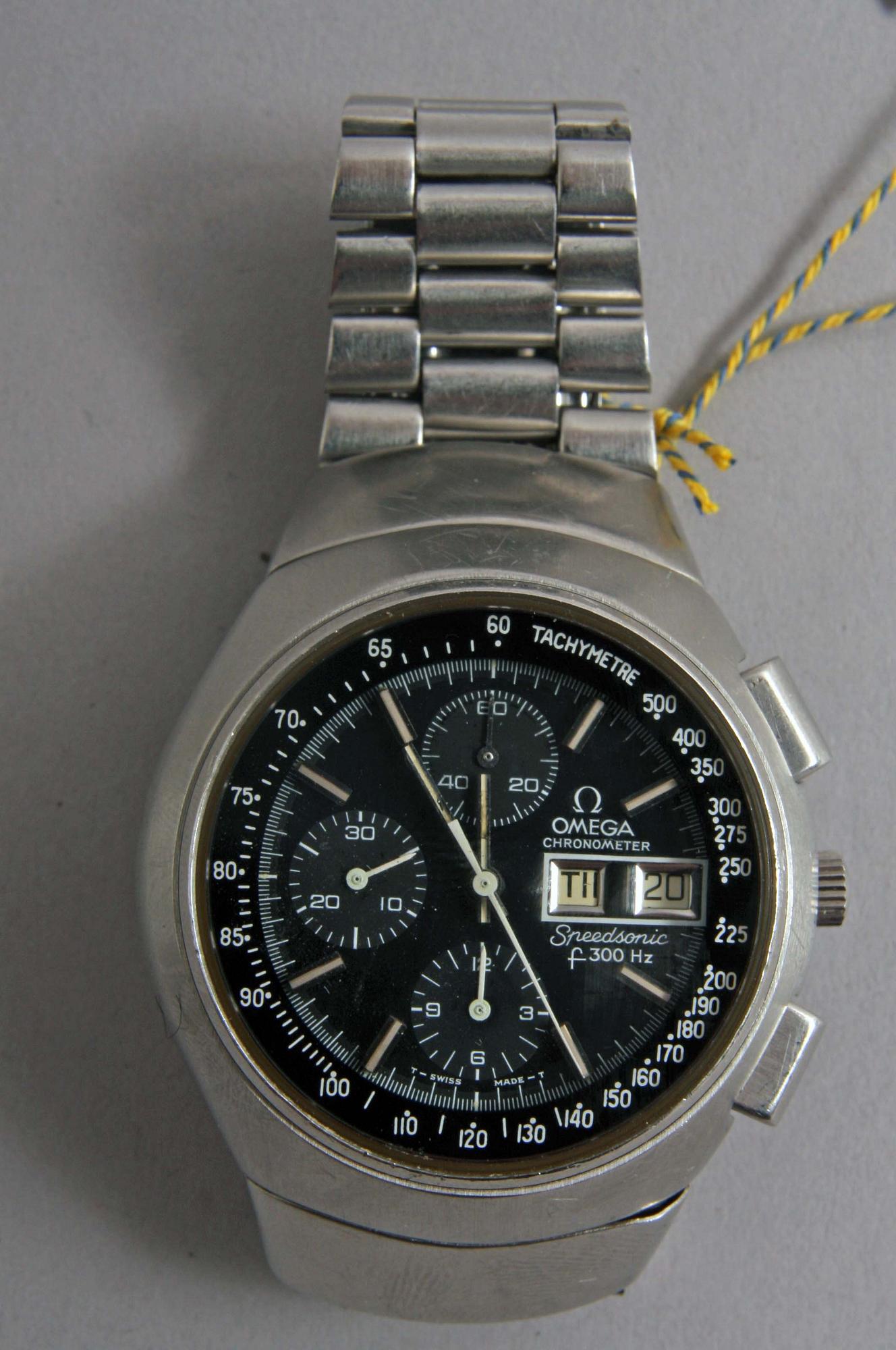 HERRARMBANDSUR, Omega Chronometer Speedsonic f 300 Hz.