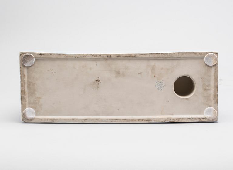 SKULPTUR/FIGURIN, keramik, märkt De Sphinx, Maastricht, 1900-talets fjärde kvartal.