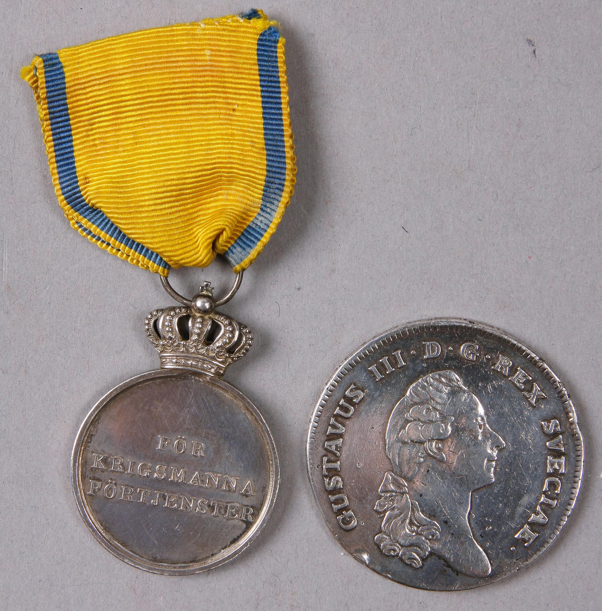 MYNT 1 Riksdaler SAMT SVÄRDSMEDALJEN, 1782 resp 1800/1900-tal.