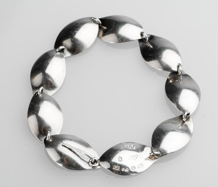 ARMBAND, sterlingsilver, Sigurd Persson för Stigbert, Stockholm, 1960. Vikt ca 20 g.