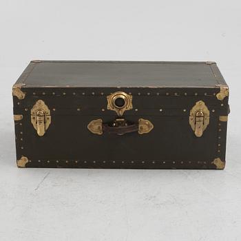 Trunk, early 20th century.