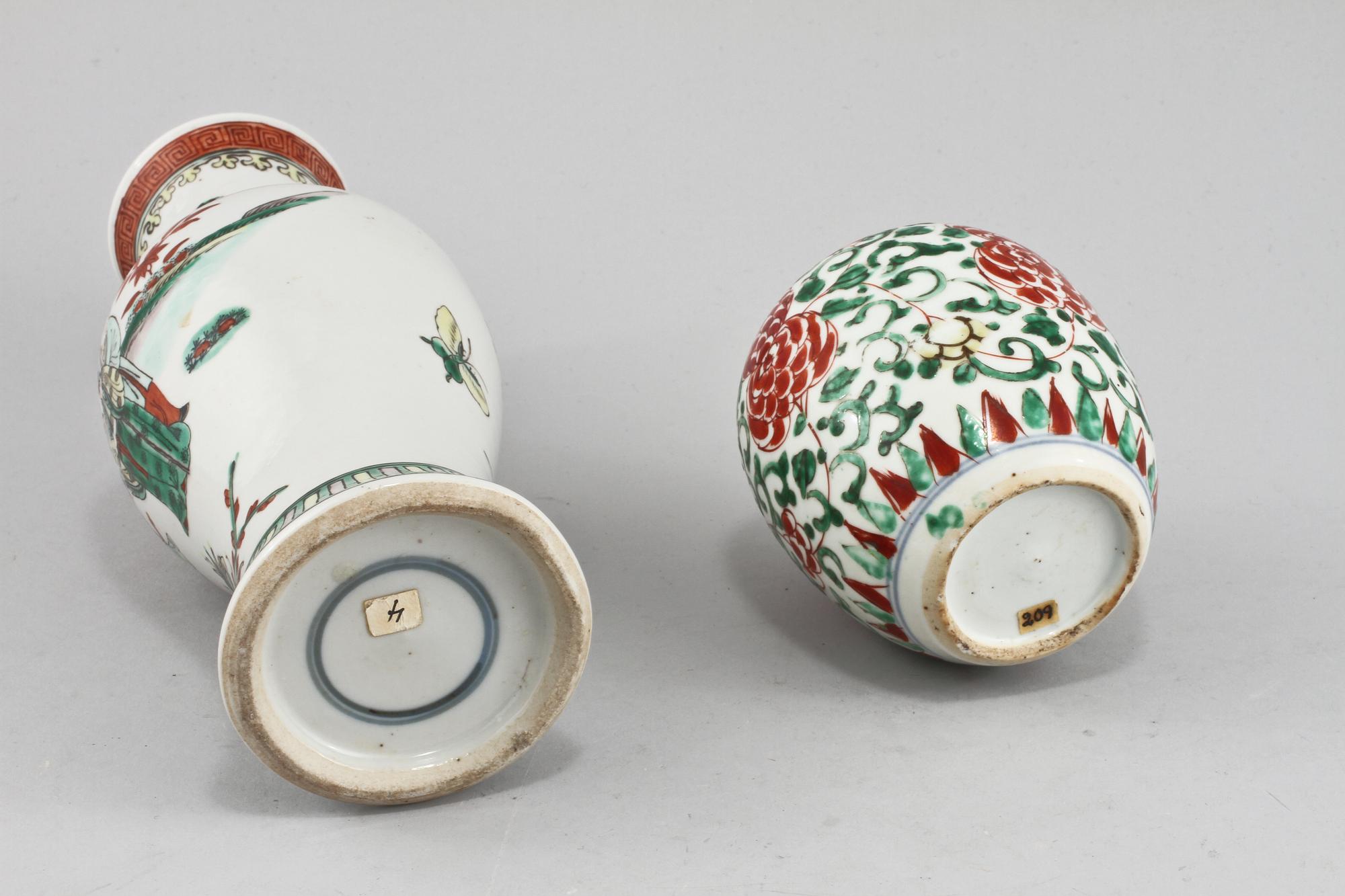 VAS samt KRUS, porslin, Kina, 1700/1800/1900-tal.