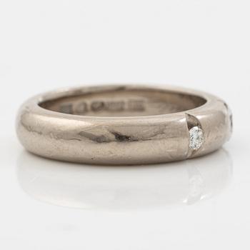 Ring 18K white gold with three round brilliant-cut diamonds, Engelbert.