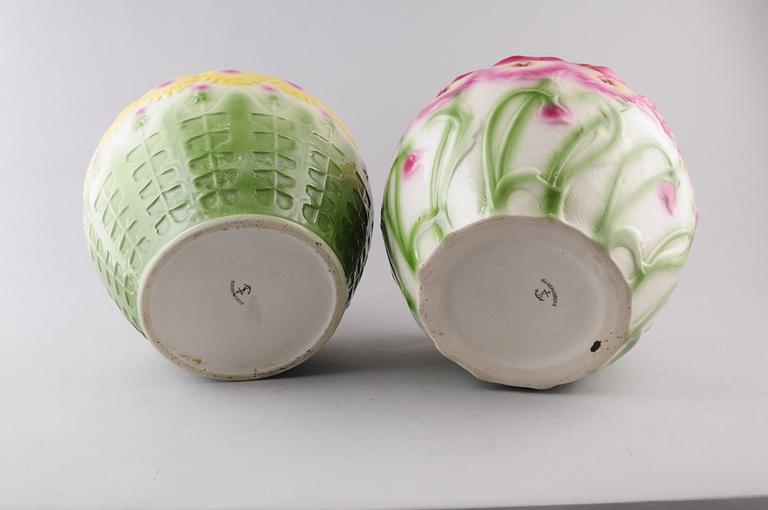 YTTERFODER, 2 st, porslin, Gustavsberg, jugend, tidigt 1900-tal.