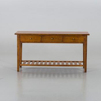 SIDEBOARD modern tillverkning.