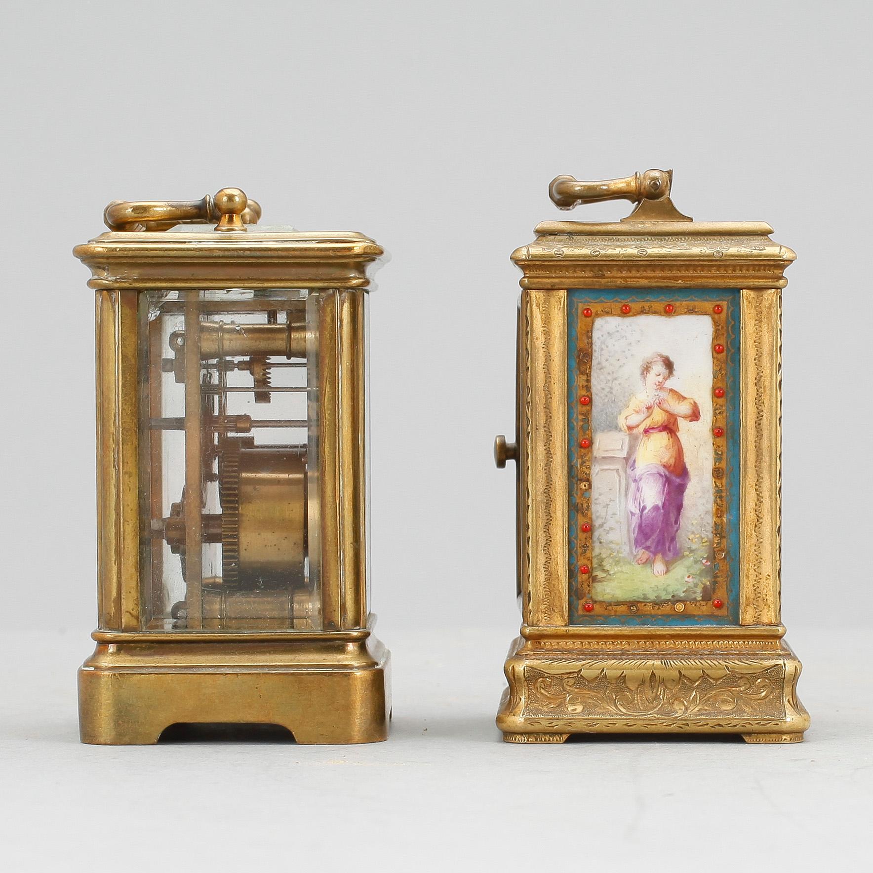 RESEUR, 2 st, bla J W Benson, London, 1900-tal.