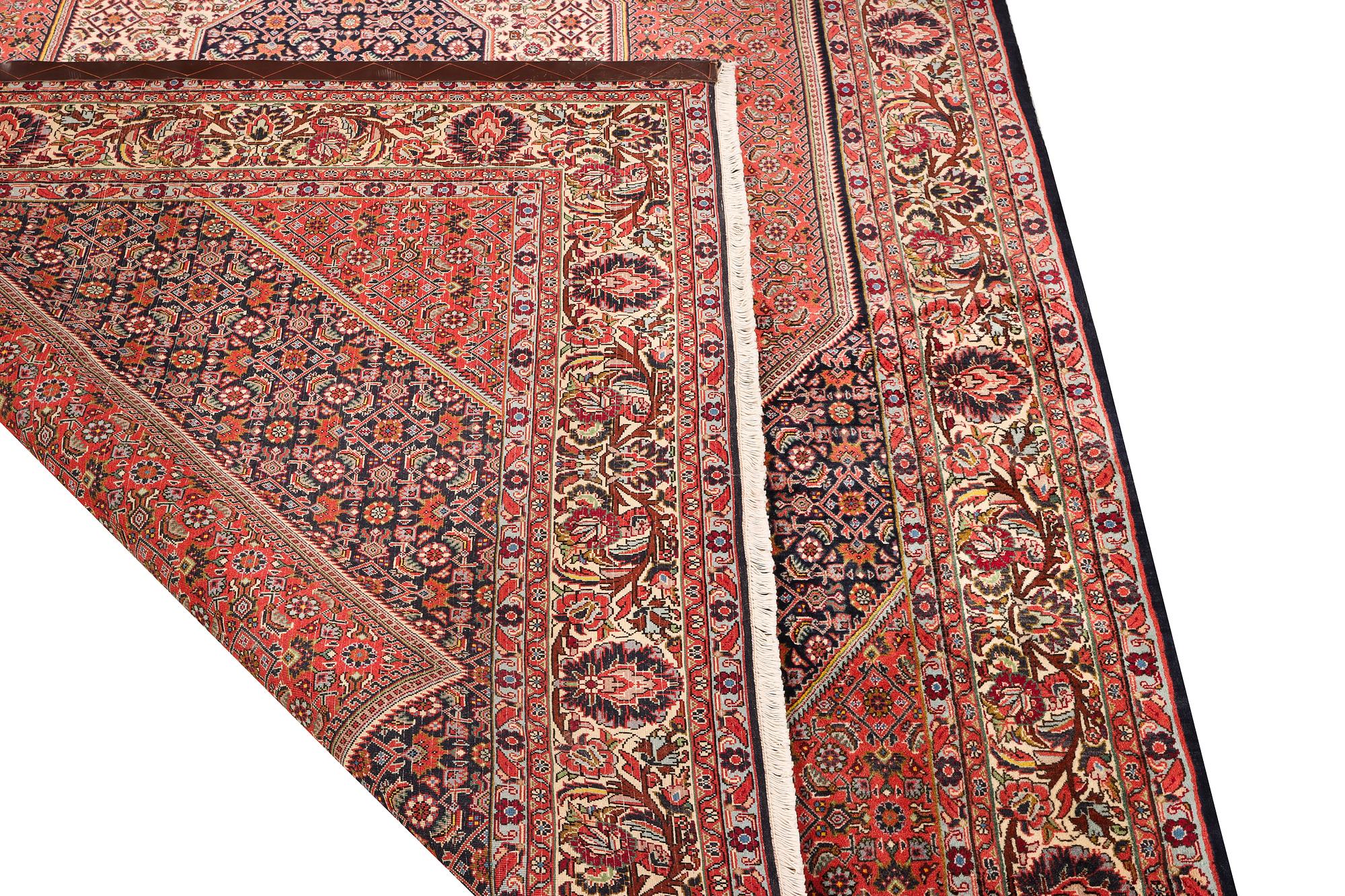 A Bidjar Tekab carpet, c. 300 x 203 cm.