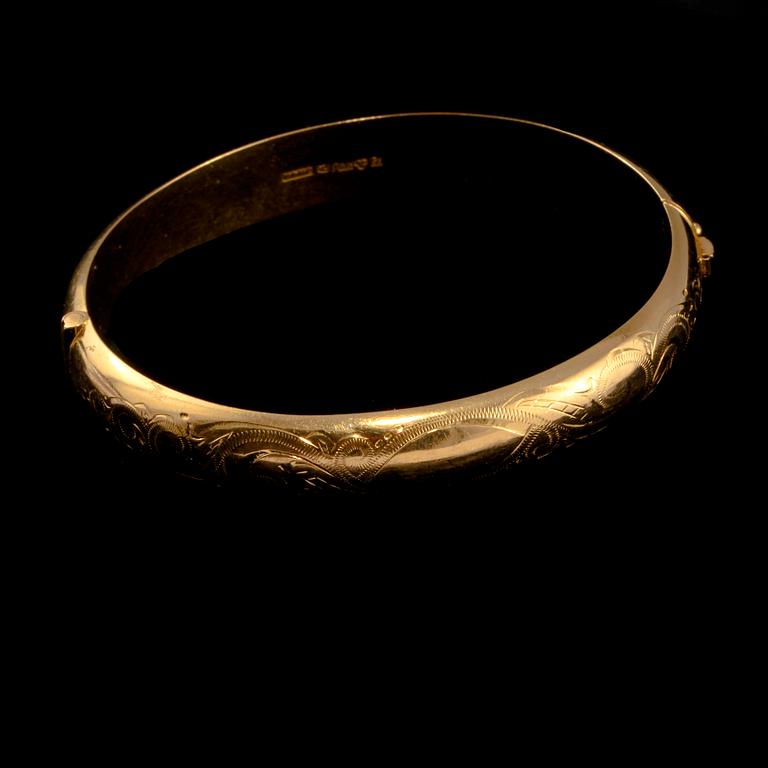 ARMRING, 18k guld, Ceson, Göteborg, 1957. Vikt 16 g.