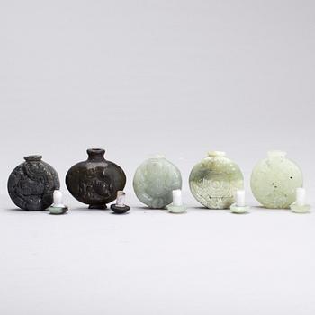 SNUSFLASKOR, 5 st, serpentinsten, 1900-talets slut.