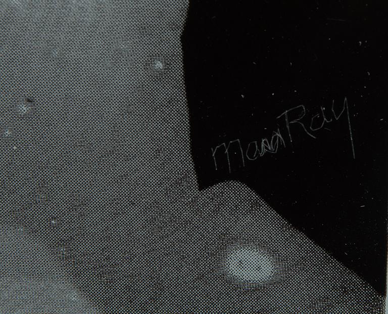 Man Ray, "One hand".