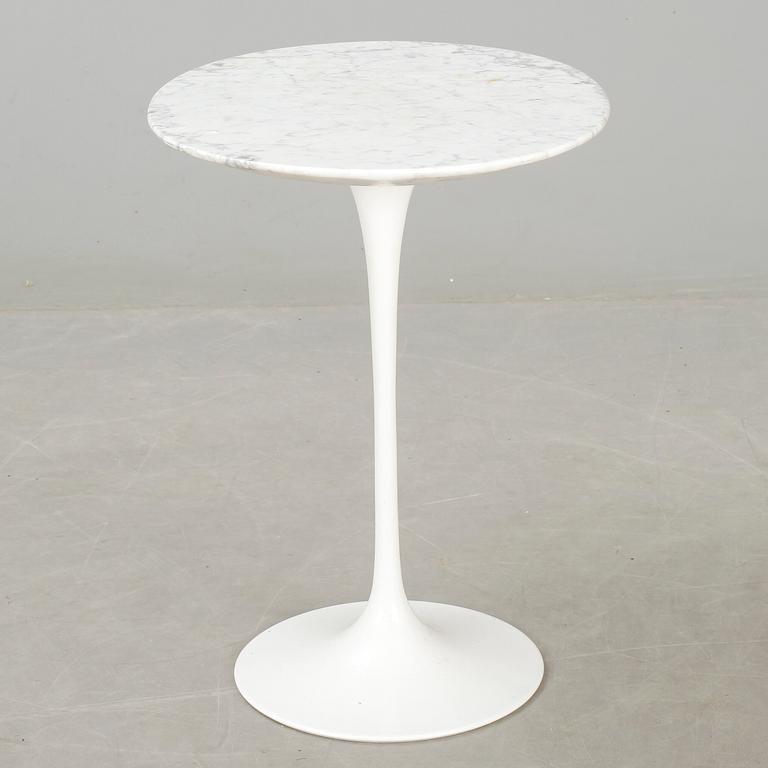 BORD. "Tulip". Eero Saarinen.