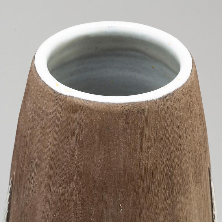 Three 'Paprika' earthen ware vases by Anna-Lisa Thomson from Upsala-Ekeby.