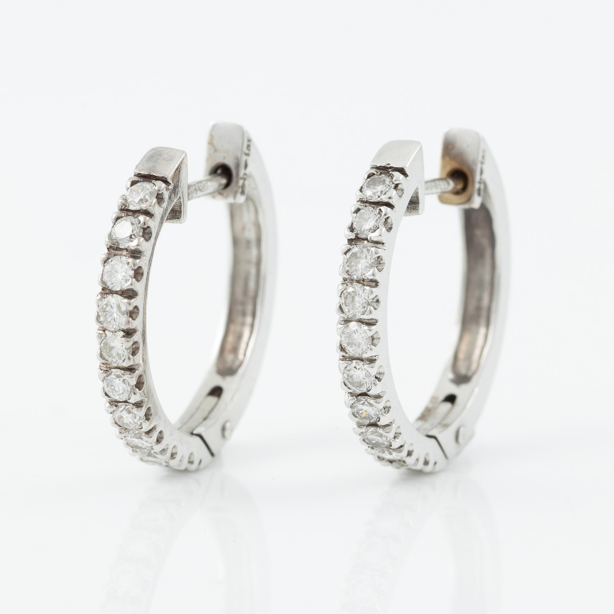 Earrings, hoops, 14K white gold with brilliant-cut diamonds.