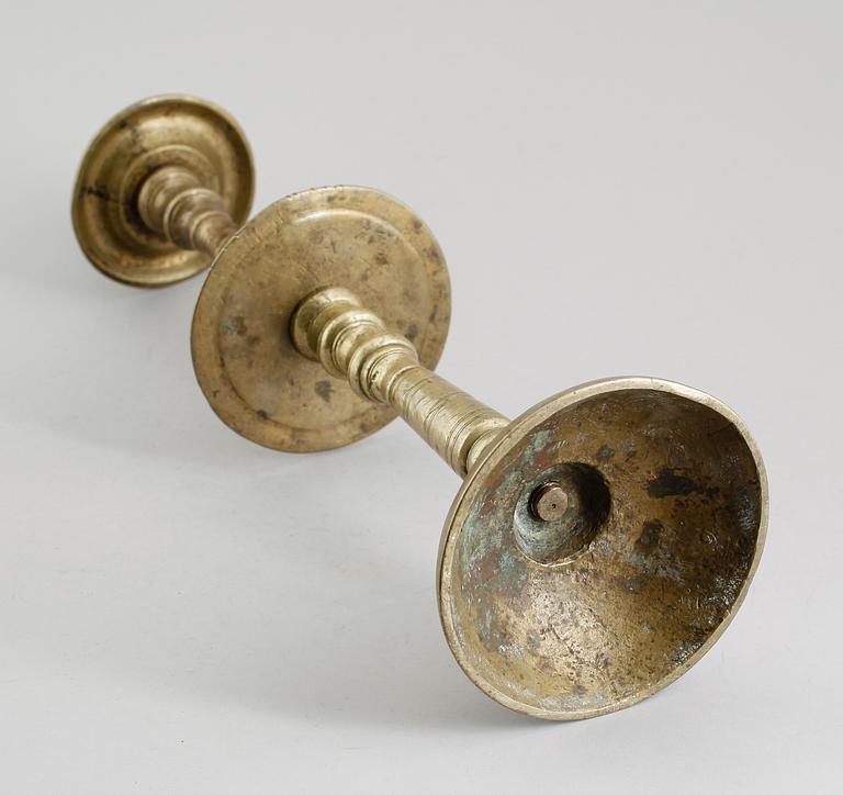 LJUSSTAKE, mässing, 1700-tal.
