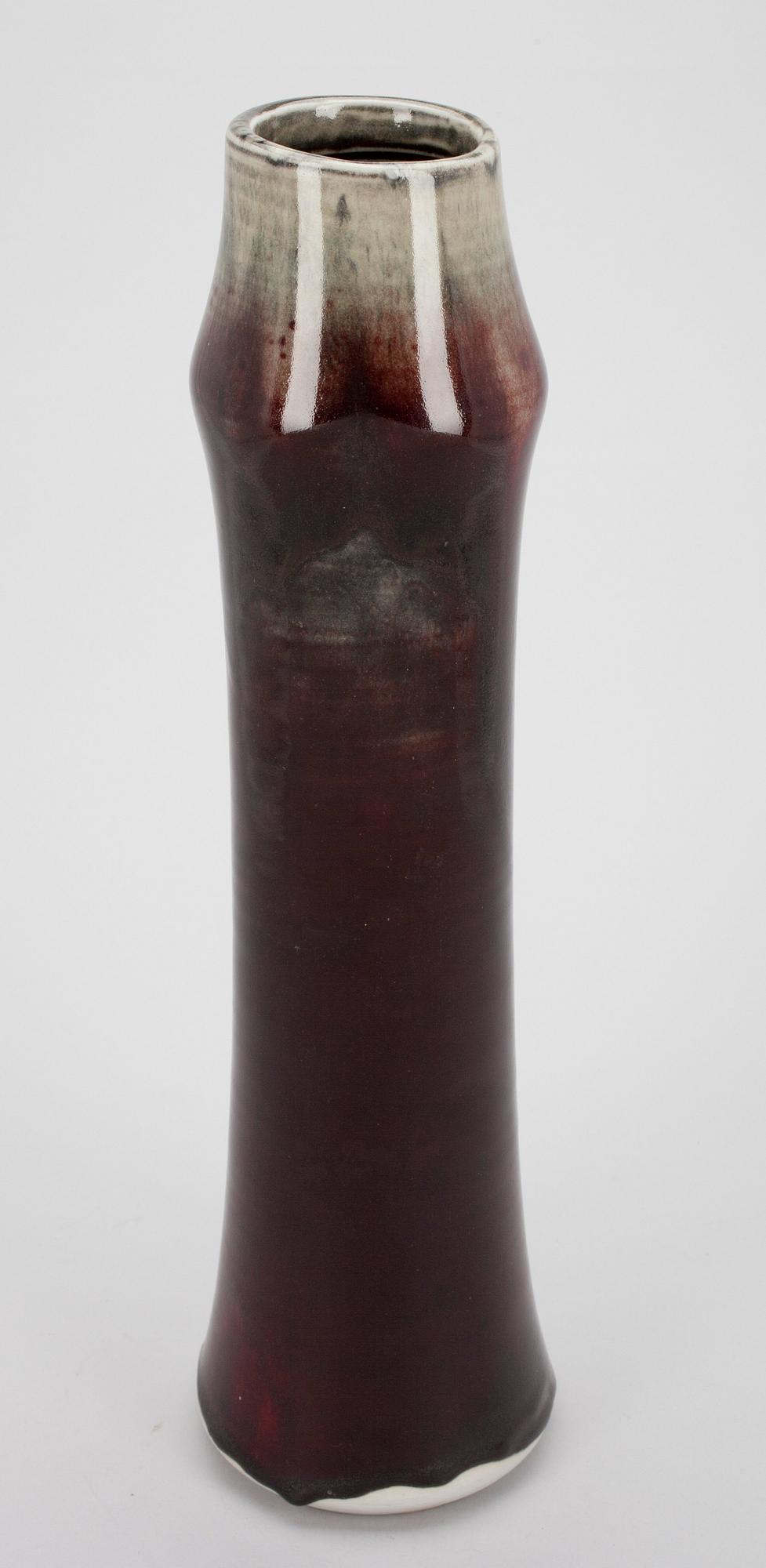Toini Muona, A CERAMIC VASE.