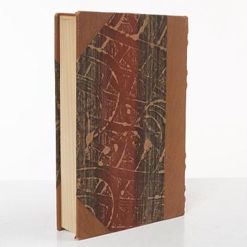 Osvald Sirén, "Chinese Art over Three Millennia", vol I-II, Stockholm 1942 and 1943.