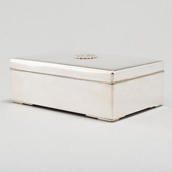 A sterling silver box, by K. Hattori & Co, Japan.