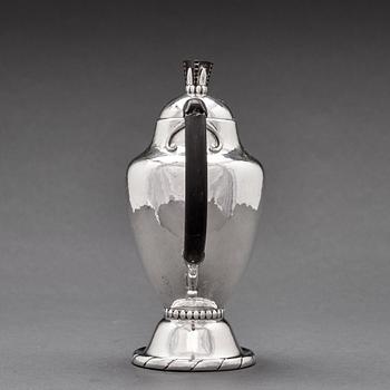 Georg Jensen, a 4 pieces coffee and tea service, Copenhagen 1915-19, 830/1000 silver. Design nr 88.