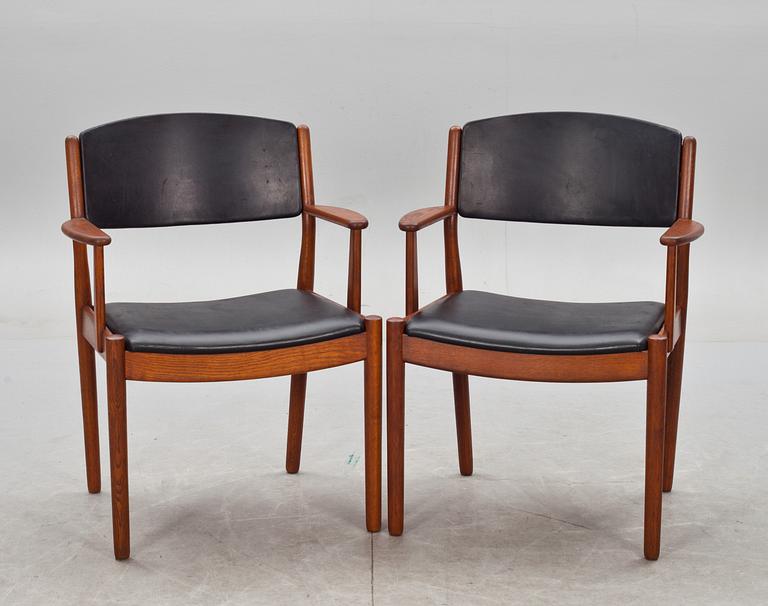 KARMSTOLAR, ett par, Poul Volther, FDB Möbler. Märkt.