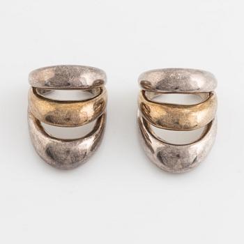 Two silver rings.