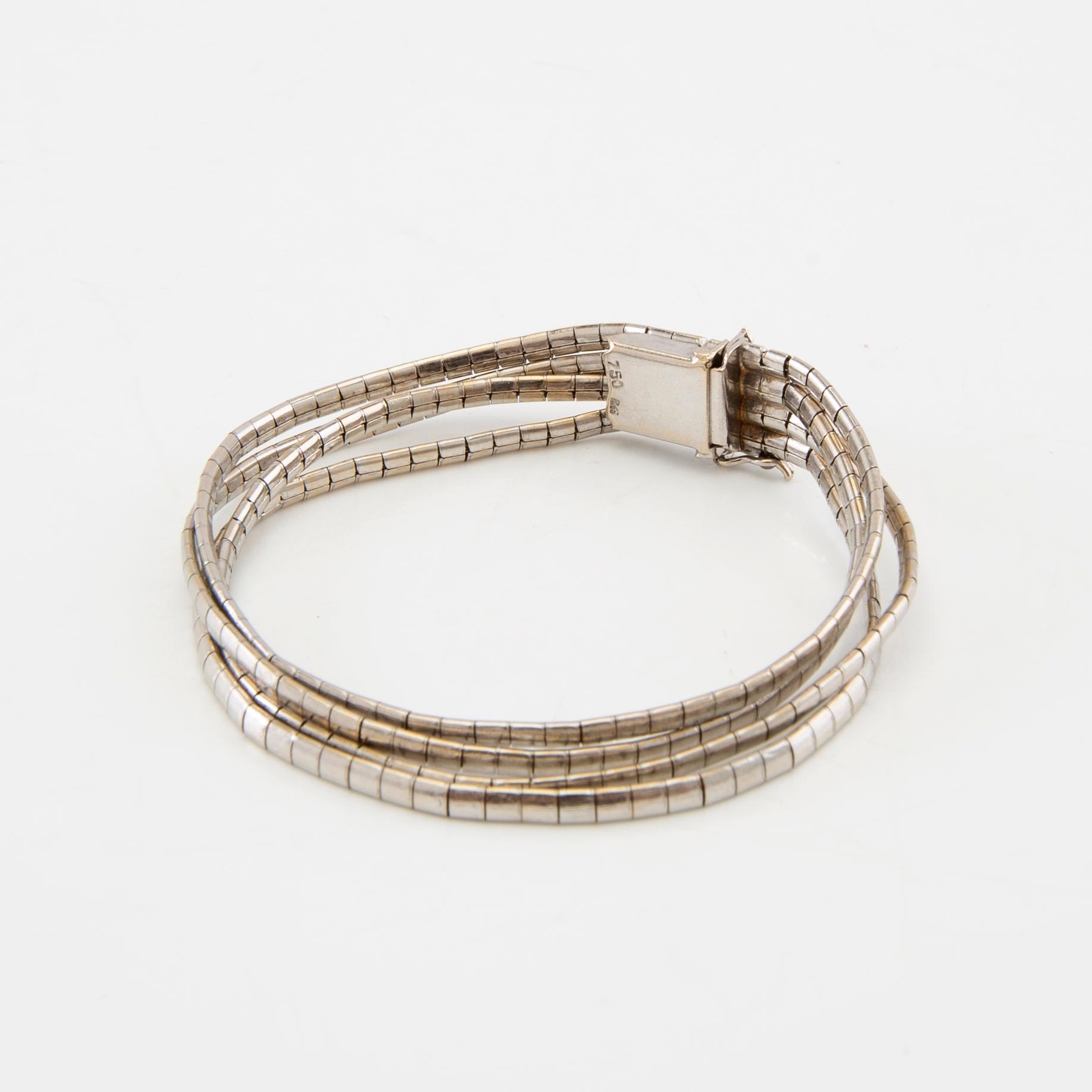 Bracelet 18K white gold.