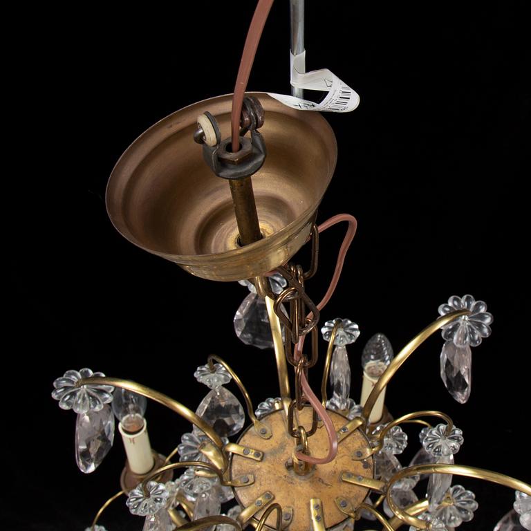 A Baroque style chandelier, mid 20th Century.
