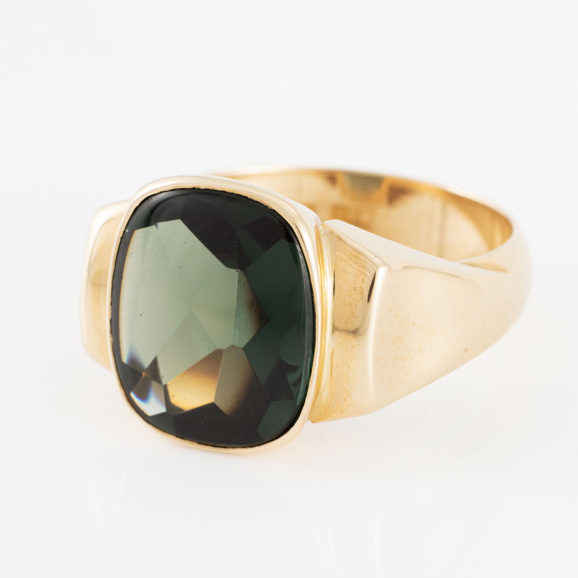 Ring, Alton, 18K gold with synthetic green spinel.