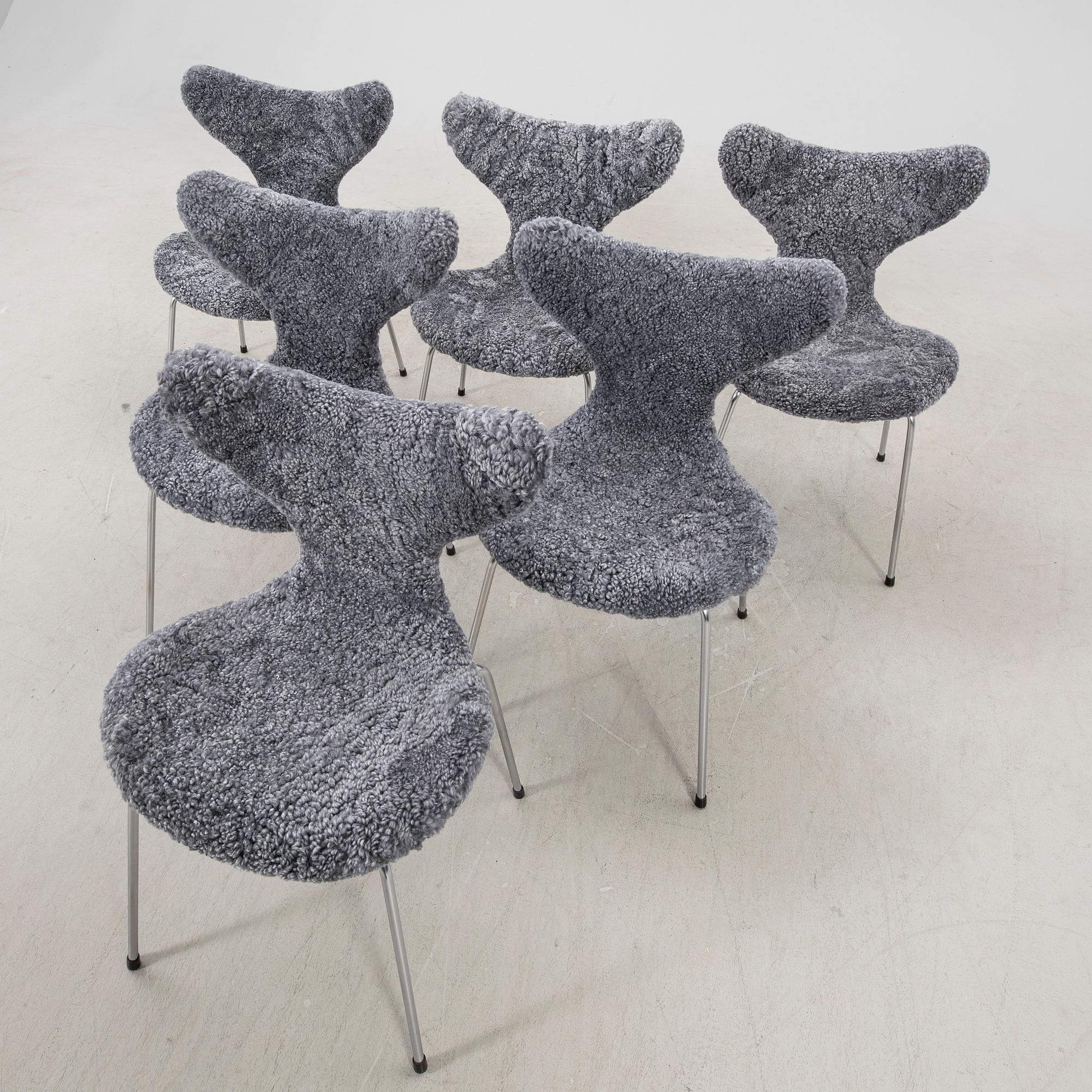 Arne Jacobsen, a set of six "Måsen/Liljan" sheepskin chairs from Fritz Hansen Denmark.
