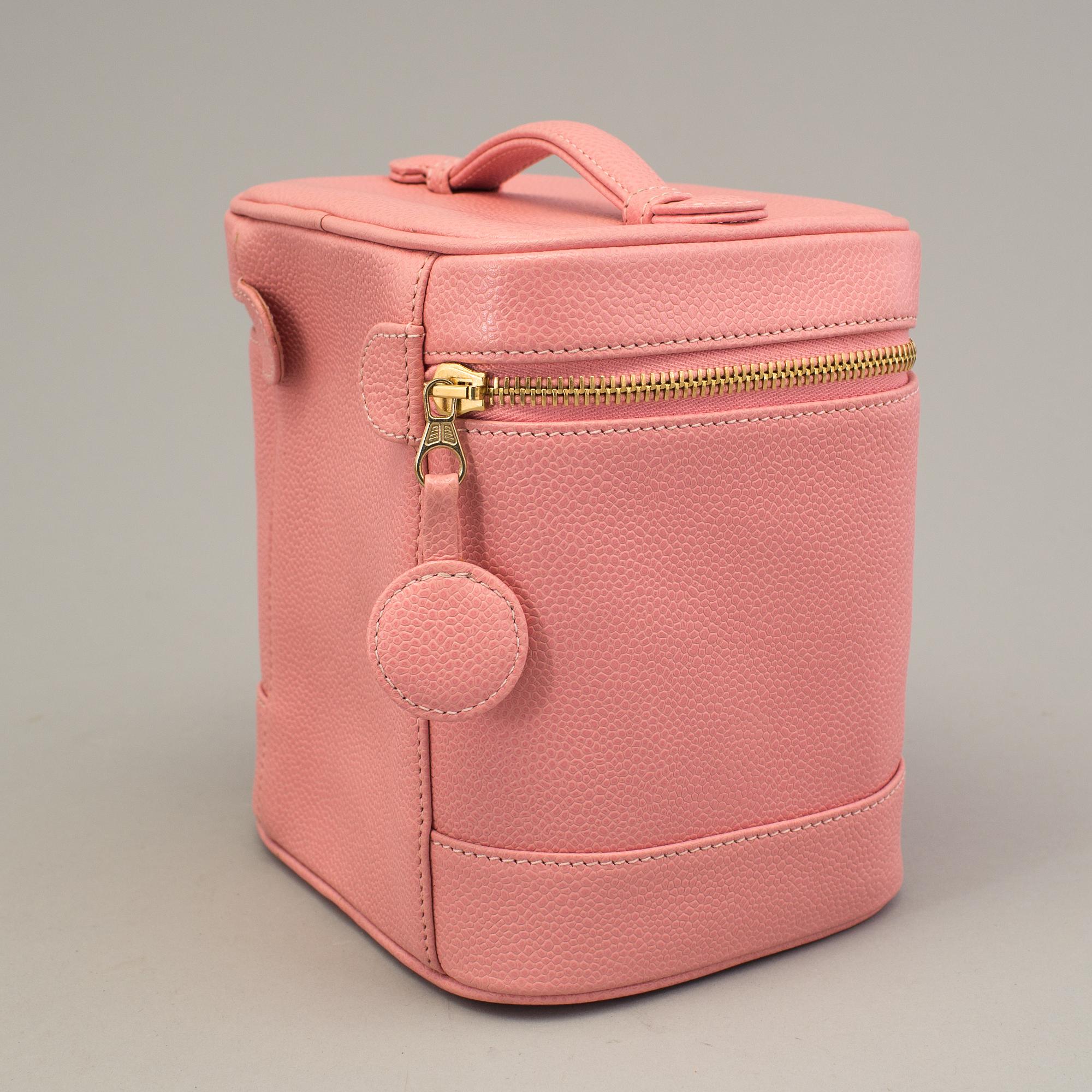 VANITY CASE, Chanel.