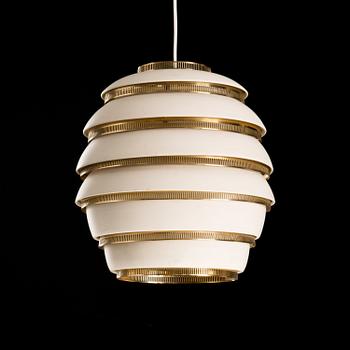 A A332 Beehive ceiling light manufactured by Valaistustyö. Designed in 1953.