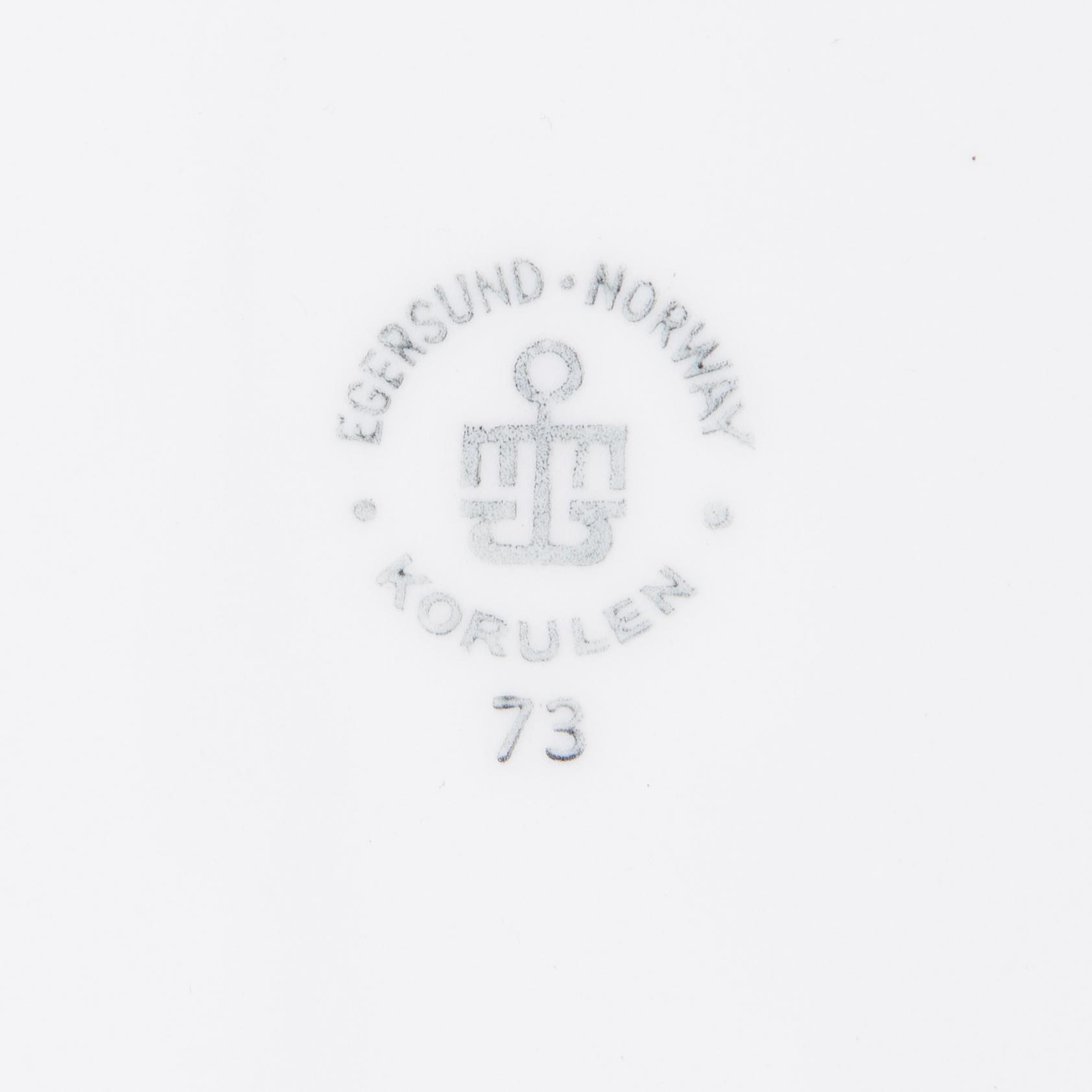 UNNI MARGRETHE JOHNSEN, A 35-pcs set of the 1970s 'Korulen Solsikke' dinnerware for Egersunds Fayancefabrik, Norway.