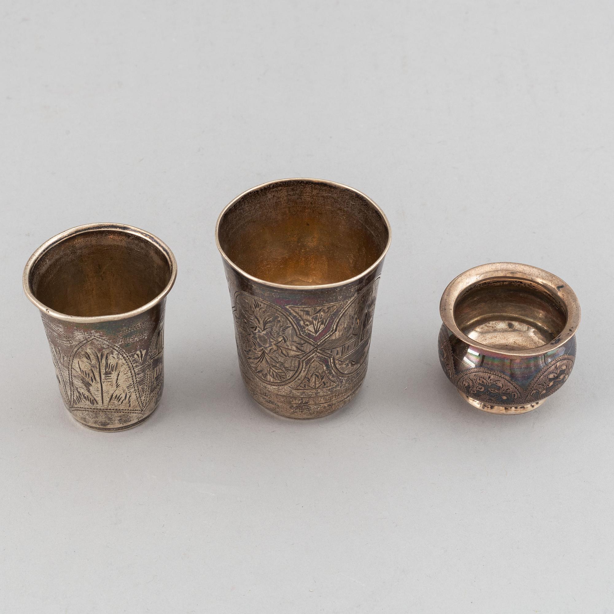 3 russian silver beakers, Moscow 1880-84 and Kiev 1908-26.