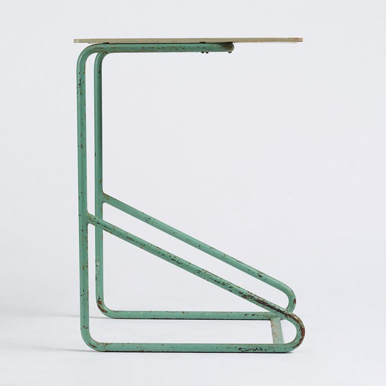 Alvar Aalto, a green lacquered side table, Aug. Louhen Rautasänkytehdas ja Valimo Oy, Åbo ca 1932, for Paimio, Finland.