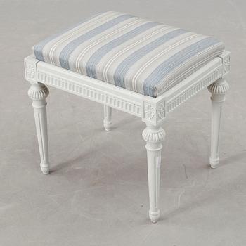 TABURETT, Gustaviansk, 1700-talets andra hälft.