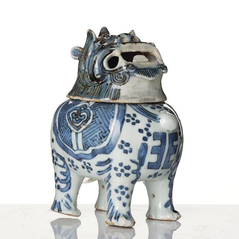 A blue and white buddhist lion 'Luduan' censer, Ming dynasty, Wanli (1572-1620).
