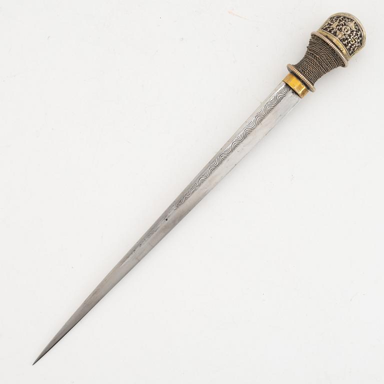 A Bhutanese dagger, Dozum.