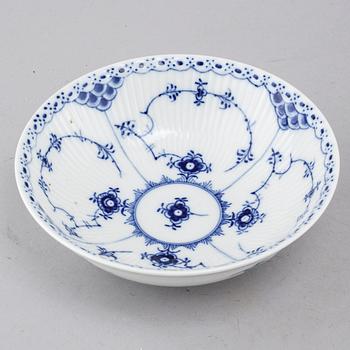 A porcelain tableware set of 69 pcs, "Musselmalet" by Royal Copenhagen, second half of the 20th century.